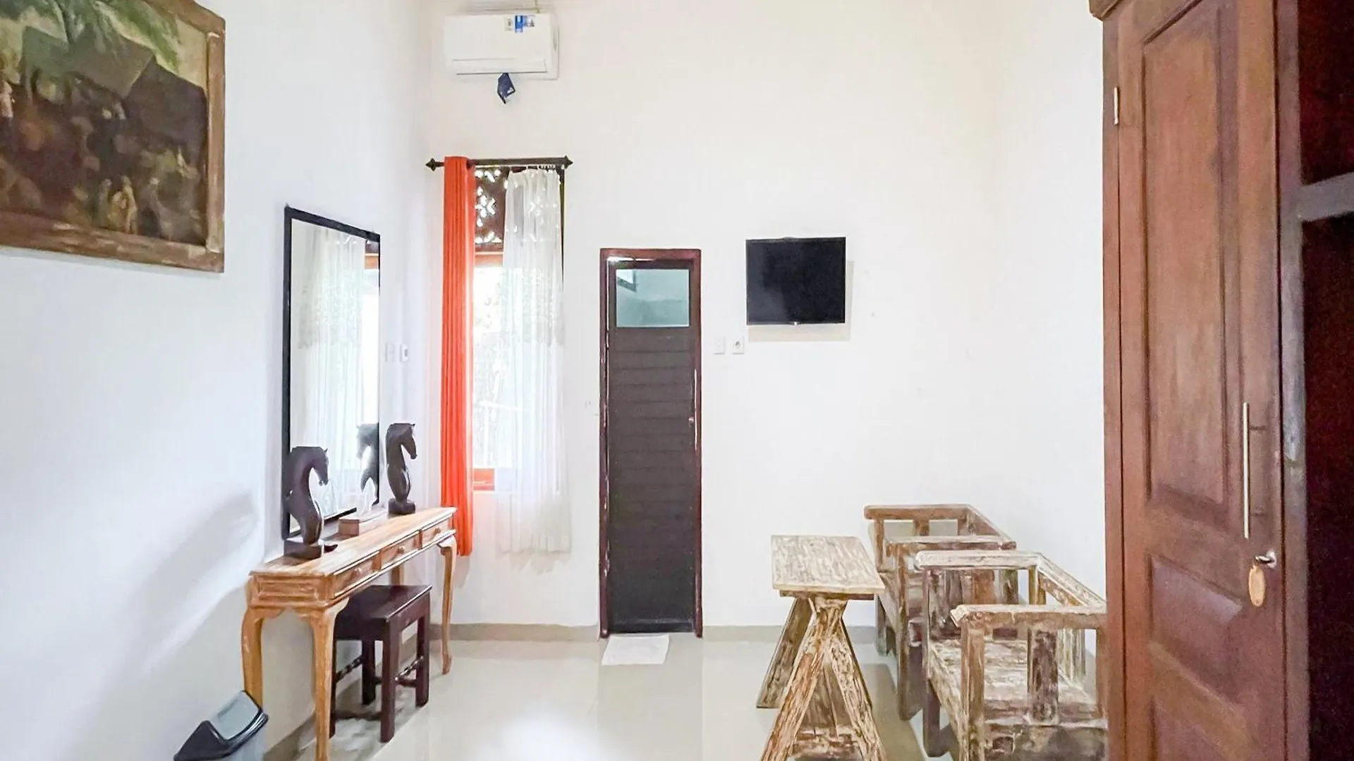 Men Bebas Homestay Near Ubud Mitra Reddoorz 0*, Ubud (Bali)