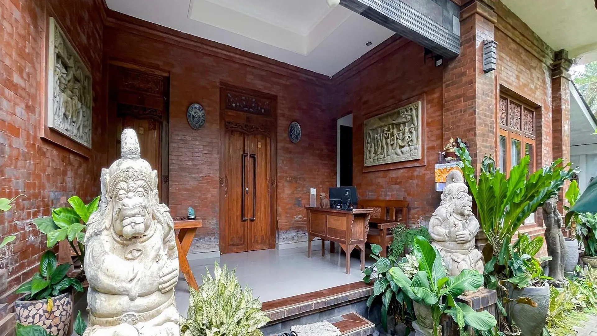 Men Bebas Homestay Near Ubud Mitra Reddoorz Indonesia