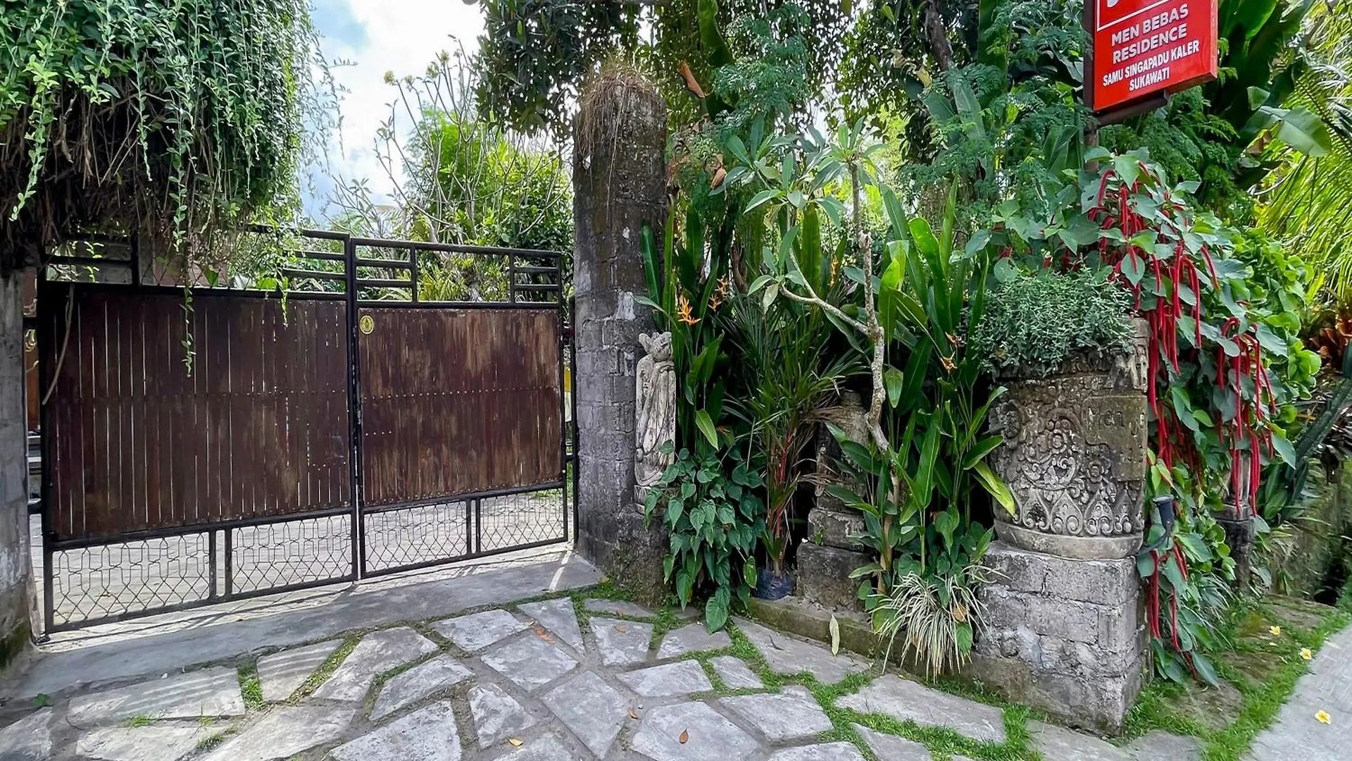 Men Bebas Homestay Near Ubud Mitra Reddoorz Guest house