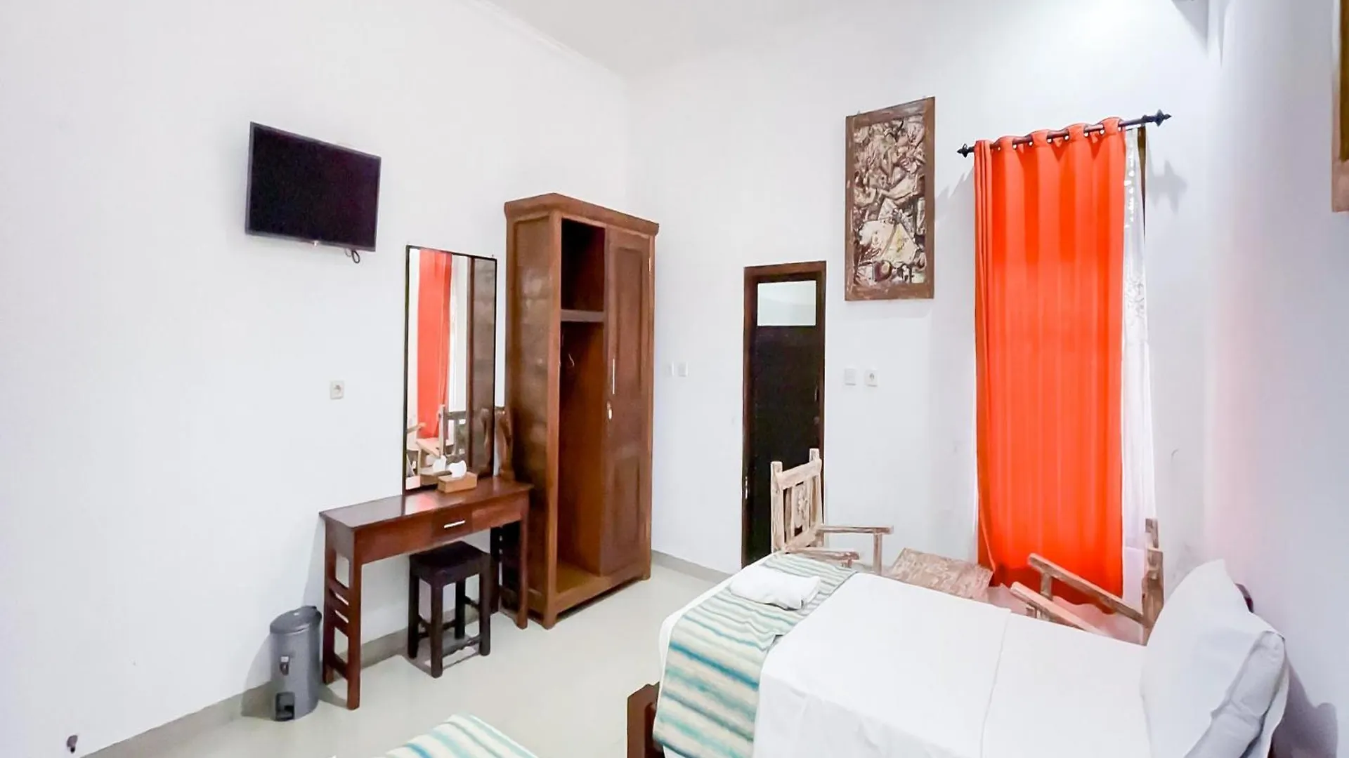 Men Bebas Homestay Near Ubud Mitra Reddoorz 0*, Ubud (Bali)